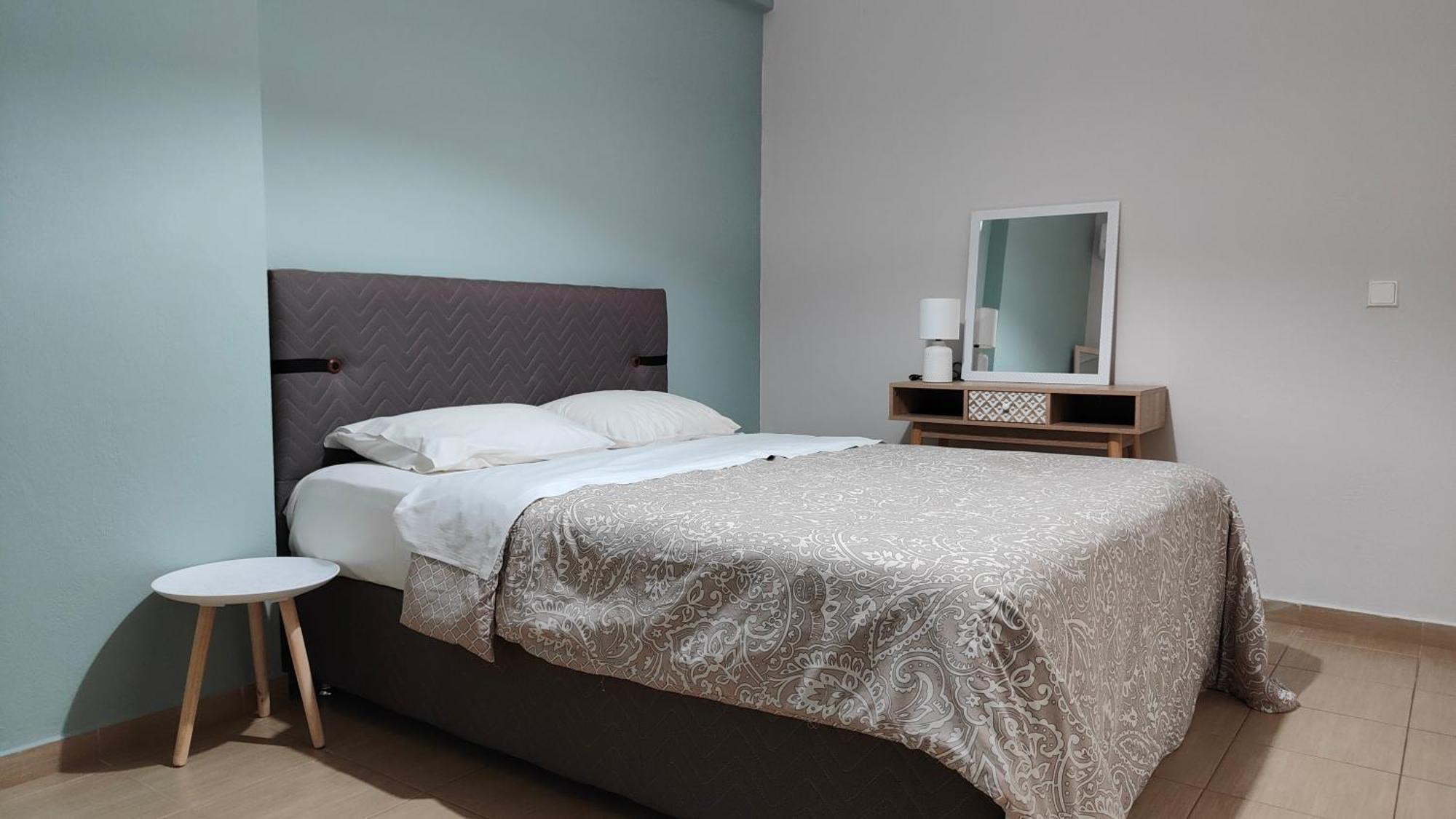 Rock & Roll 1 - Modern Apartment In Trikala Extérieur photo
