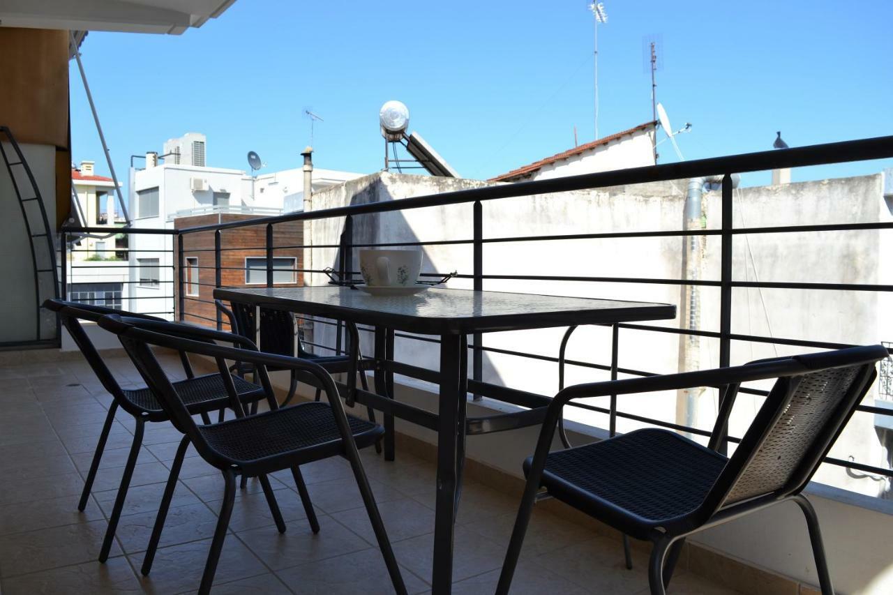 Rock & Roll 1 - Modern Apartment In Trikala Extérieur photo