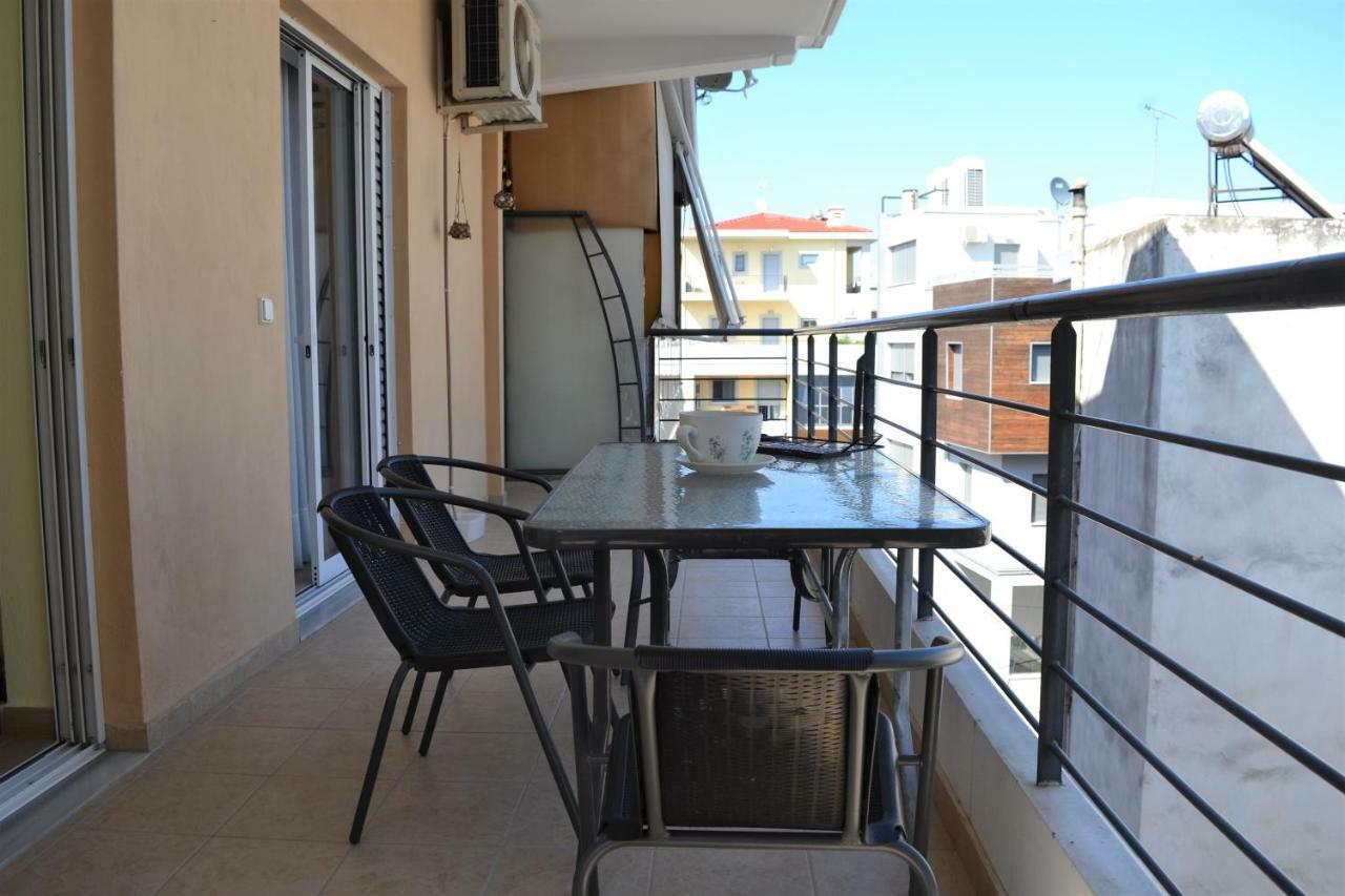 Rock & Roll 1 - Modern Apartment In Trikala Extérieur photo